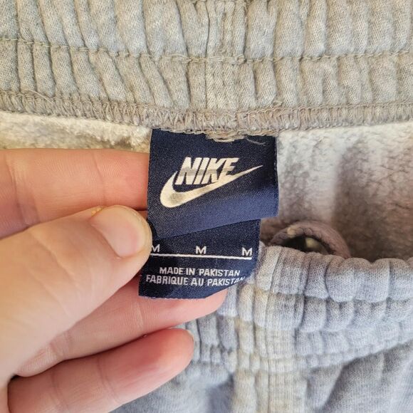 Nike Men's Grey Joggers-tracksuits - Picture 2 of 4